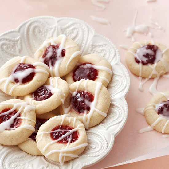 Raspberry-Almond-Shortbread-Christmas-Cookies