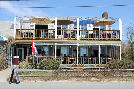 Wellfleet-Book-Store-and-Restaurant