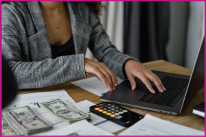 Financial TIps all Women Should Know to Avoid Economic Uncertainty
