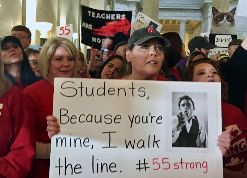 West-Virginia-Teachers-go-back-to-work